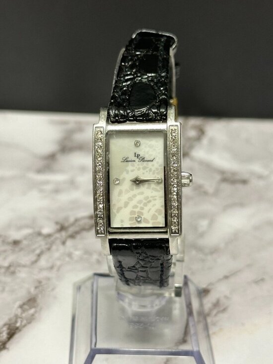 Lucien Piccard Tank Watch Women Mother of Pearl Dial Patent Leather Band 9\